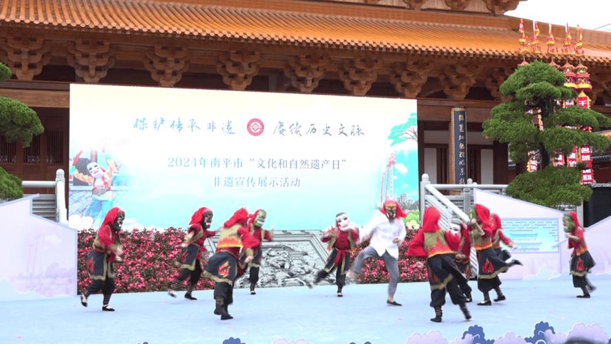 一场非遗大秀，实现传统文化与现代时尚深度融合